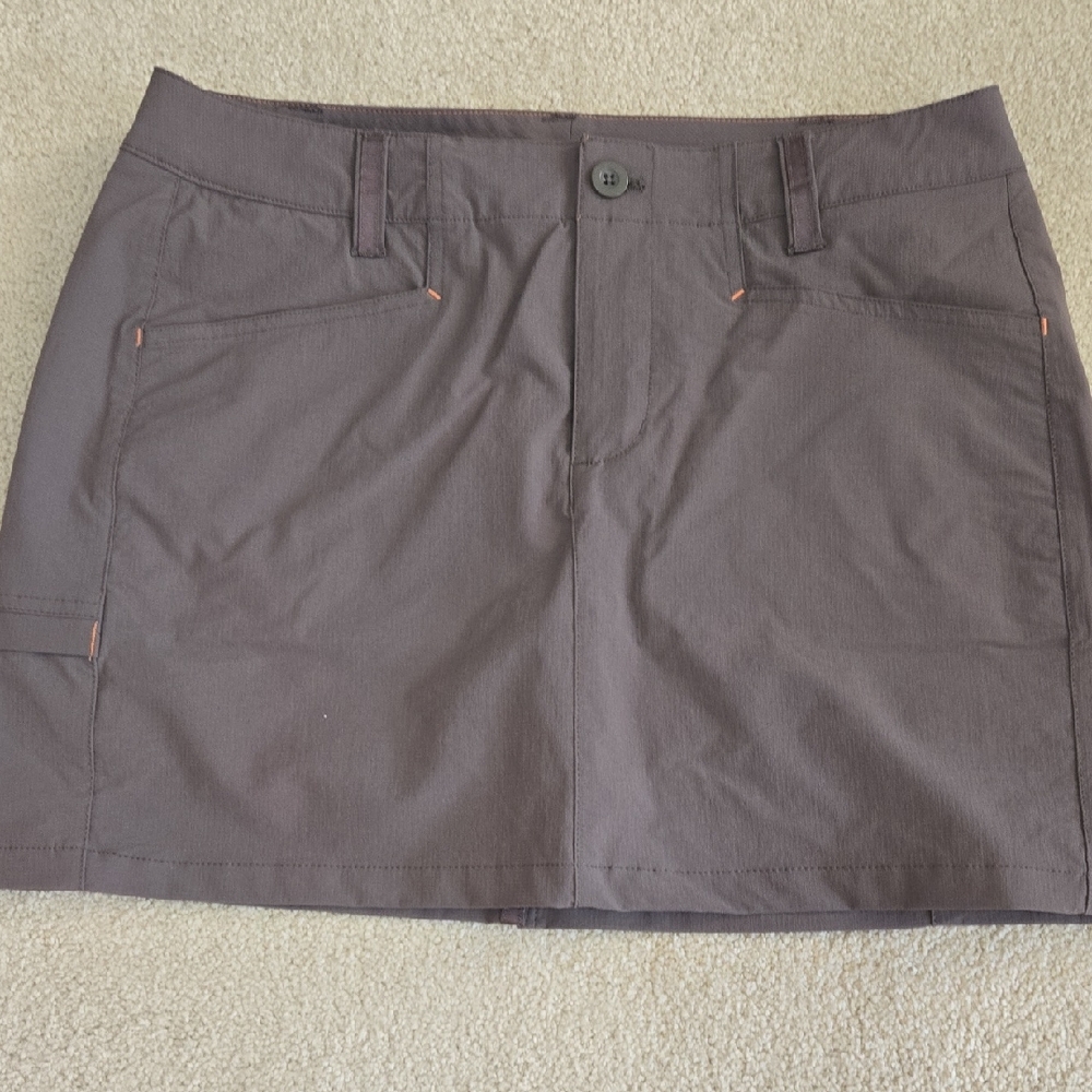 Orvis Women's Outbound Skort in Grey/Brown NWT